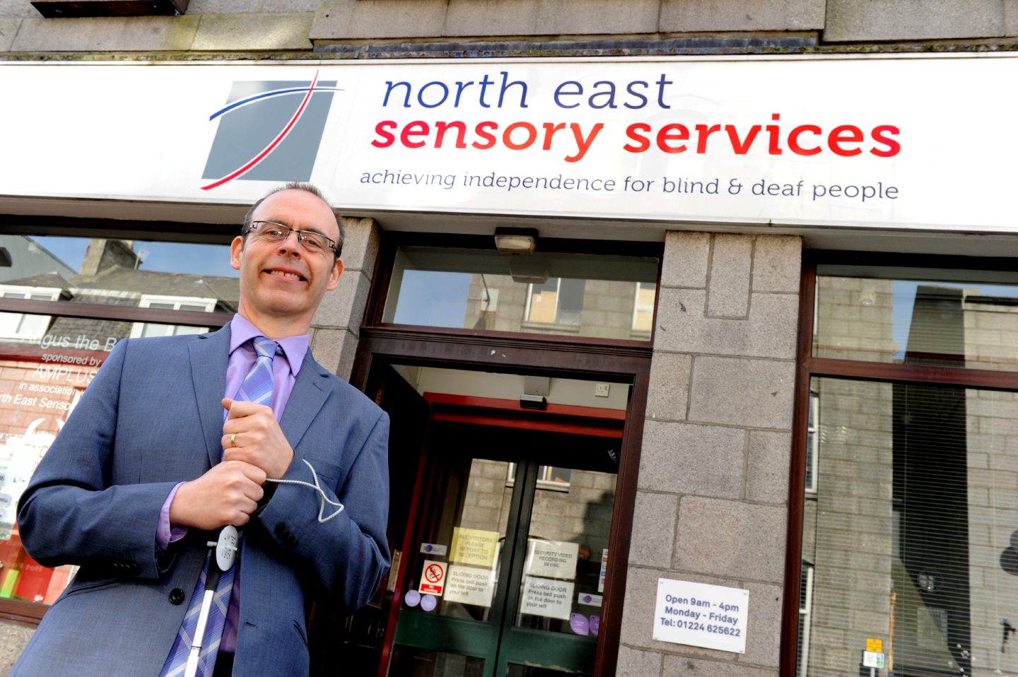 Graham Findlay and Ness help people across the region. Image: Colin Rennie/ DC Thomson