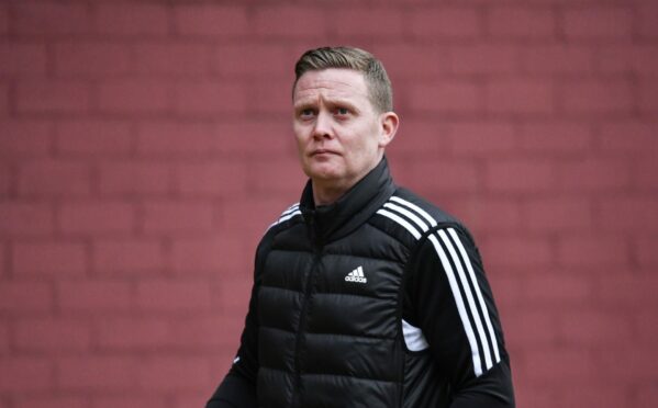Aberdeen manager Barry Robson. Image: SNS