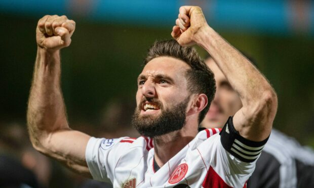 Aberdeen's Graeme Shinnie celebrates at full time against Dundee United. (Photo by Mark Scates / SNS Group)