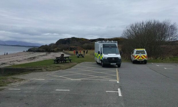 Oban coastguard and paramedics were called to Ganavan Sands shortly after 2pm today. Image: Louise Glen/ DC Thomson.