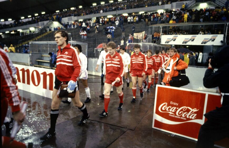 Aberdeen walk onto the pitch ahead of the European Cup-Winners Cup. final against Real Madrid. Image: Aberdeen Journals.