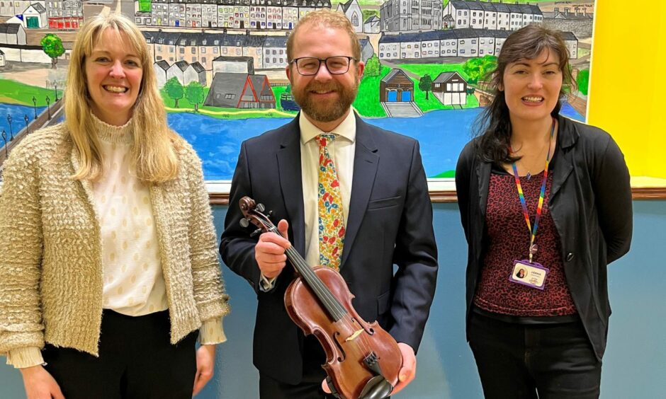 Conservative councillor Michael Kusznir, with Sistema Scotland chief executive Nicola Killean OBE (left) and Lorna Carruthers, the head of the Torry centre. The Torry and Ferryhill councillor recently went on a tour of the charity's base. Image: Michael Kusznir.