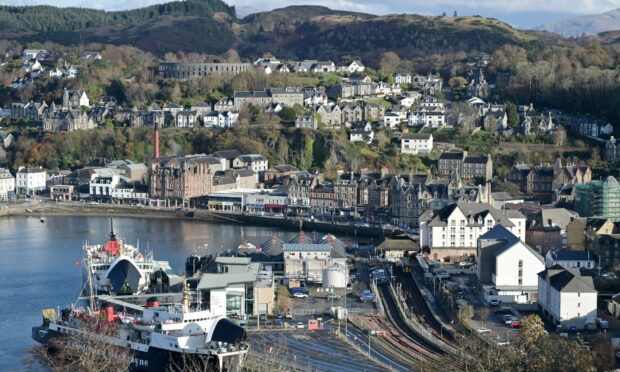 Parking fines in Argyll towns, including Oban, will increase to £100.
Image: Sandy McCook/DC Thomson
