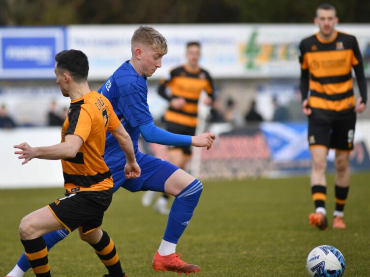 Jack MacIver in action for Peterhead against Alloa Athletic. Image: Duncan Brown