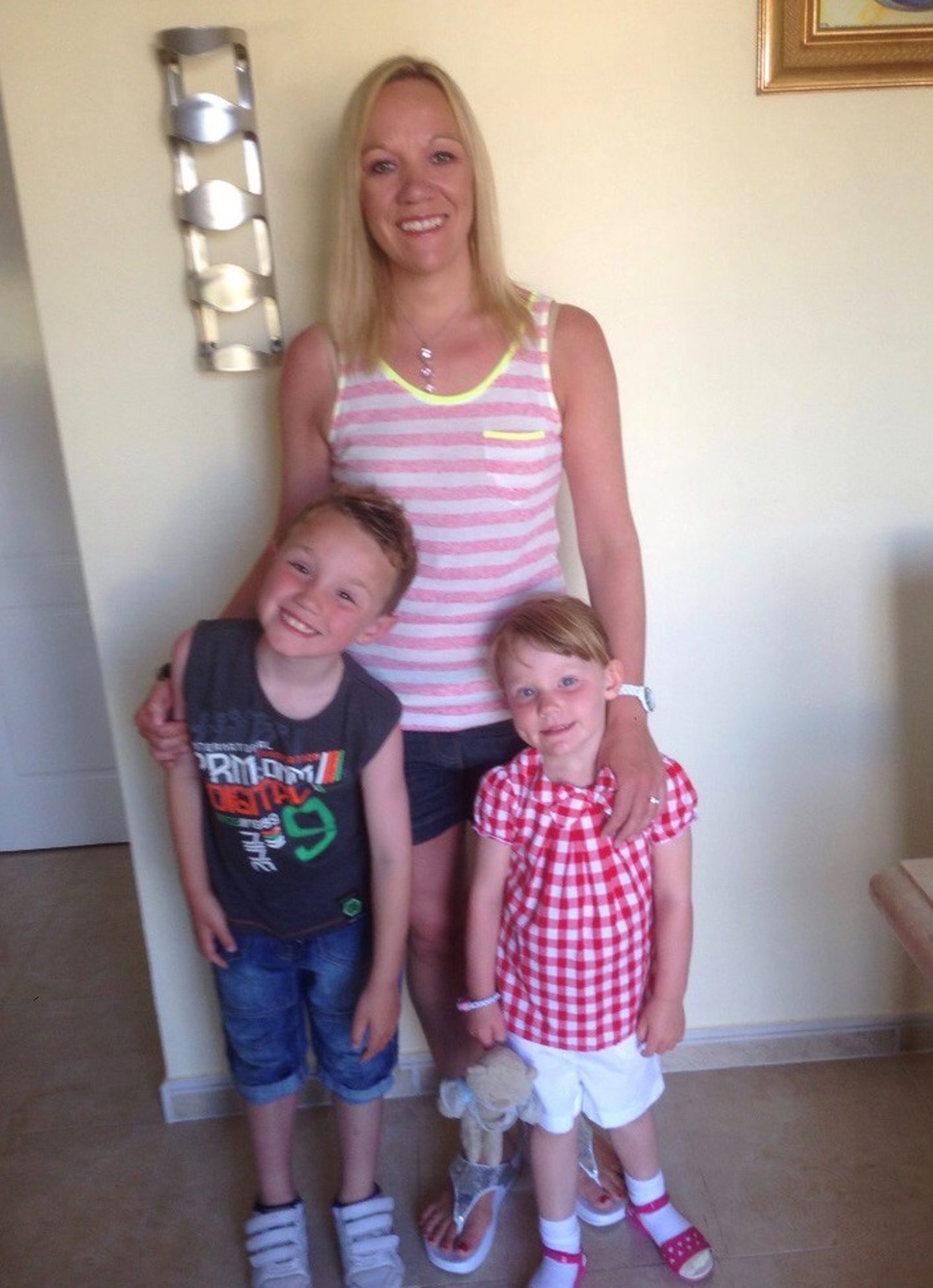 Suzanne's children Lauren and Max were young when she first fell ill in 2014. Image: Suzanne Davies