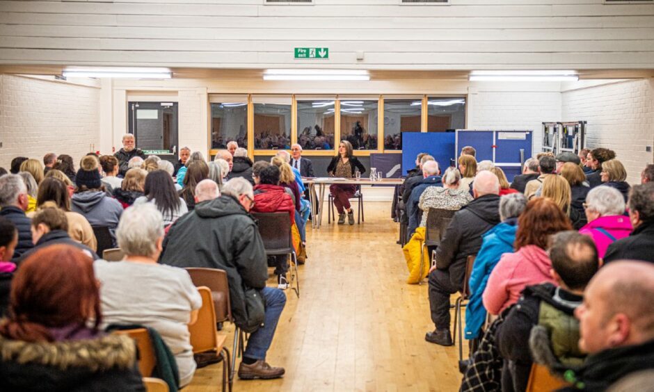An action group will be formed after a packed public meeting about the future of Bucksburn Swimming Pool.