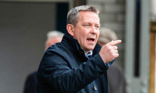 Inverness head coach Billy Dodds makes his point from the sidelines. Images: Sammy Turner/SNS Group