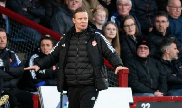 Aberdeen manager Barry Robson. Image: SNS