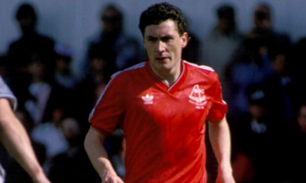 Aberdeen's Jim Bett playing against Hearts in the 1986 Scottish Cup final. Image: SNS