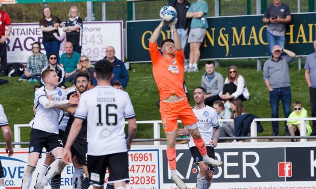 Elgin City goalkeeper Thomas McHale aims to help his side capture three points against Forfar Athletic on Tuesday. Image: Robert Crombie