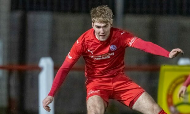 Max Ewan has signed a new deal with Brora Rangers