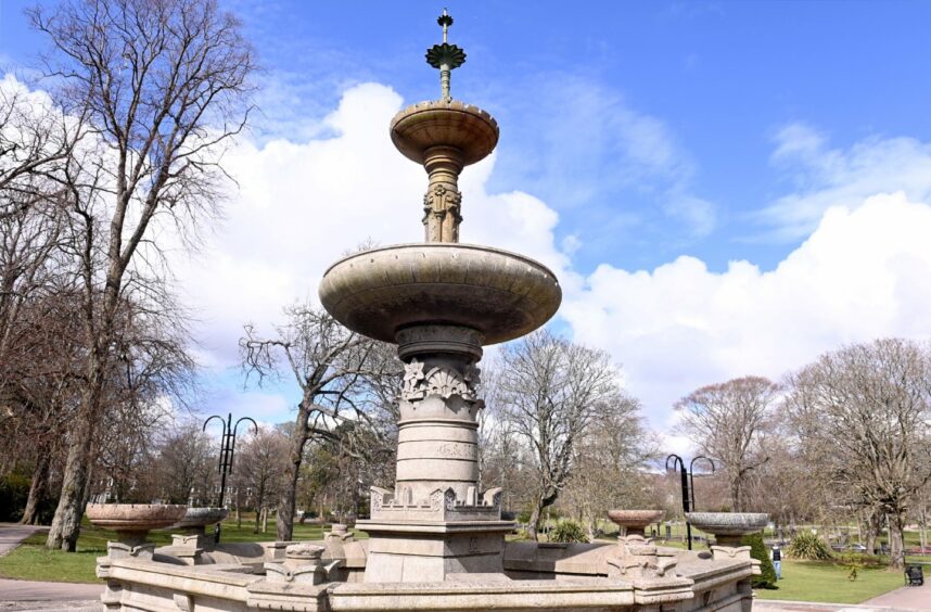 The fountain at Victoria Park in Aberdeen