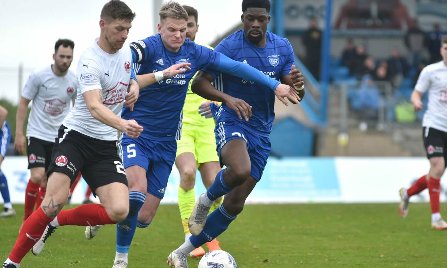 Peterhead 11 Clyde Blue Toon 'absolutely devastated after conceding