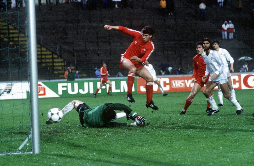 Eric Black scores to make it 1-0 Aberdeen against Real Madrid in the 1983 European Cup Winners' Cup final. Image: Shutterstock