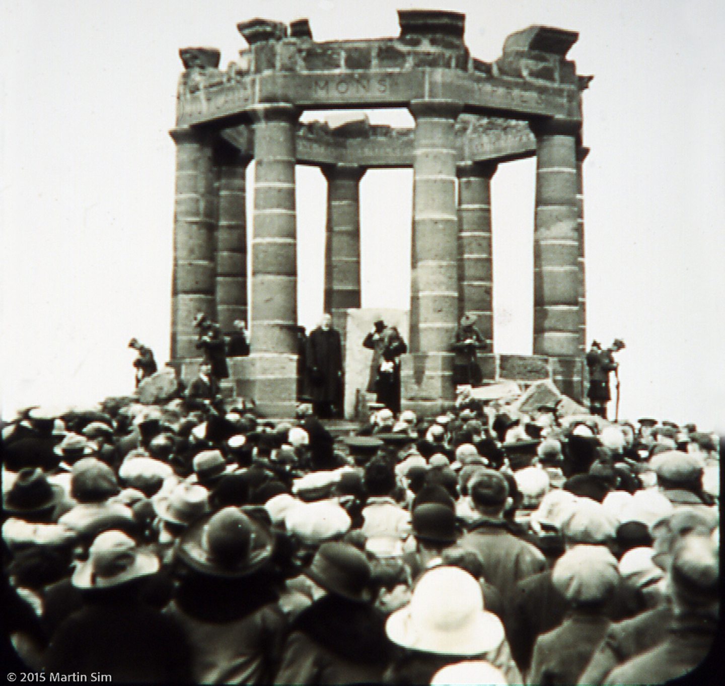 Stonehaven War Memorial at the unveiling in 1923