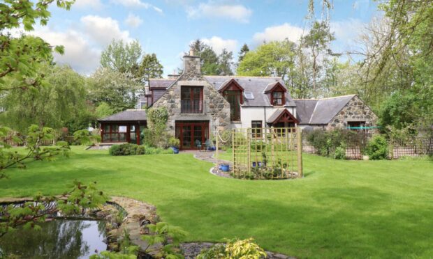 Oakhaven near
Oldmeldrum is a dreamy country property.