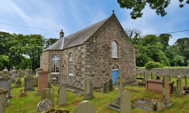 Foveran Church in Aberdeenshire and its graveyard