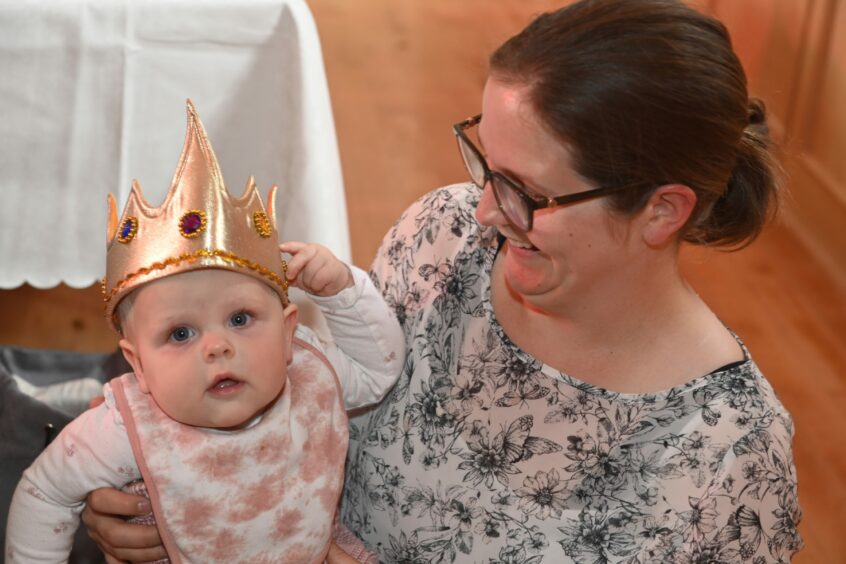 Hannah has been getting into the coronation spirit with her mum Laura Smart.
