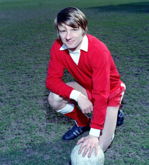 Zoltan Varga in the home strip Aberdeen wore for SIX seasons from 1970/71.