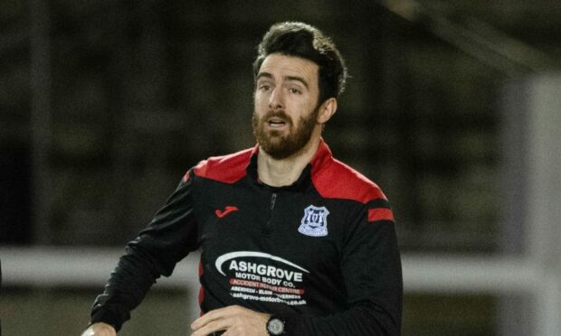 Elgin City player-manager Ross Draper. Image: SNS Group