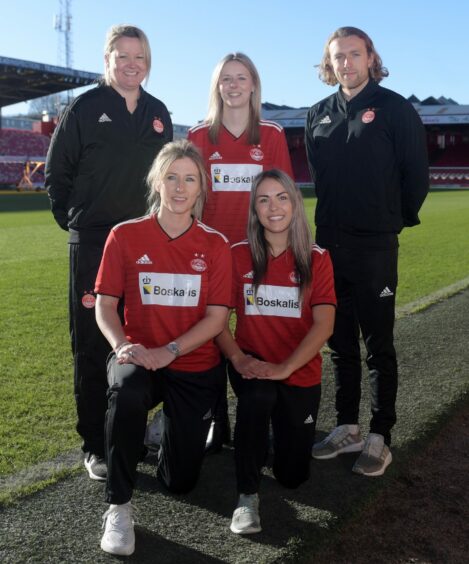 Loren at Pittodrie in 2019 alongside Emma Hunter, Kelly Forrest, Natasha Bruce and Harley Hamdani when the women's team became part of Aberdeen FC. 