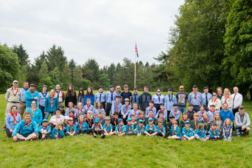 A group photos of the children and leaders in the 1st Stonehaven Scout Group 