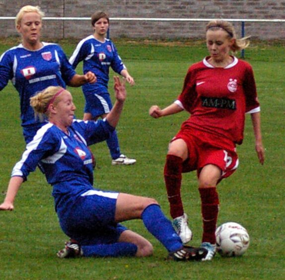 Loren Campbell in action for Aberdeen Ladies against Forfar Farmington in 2009.