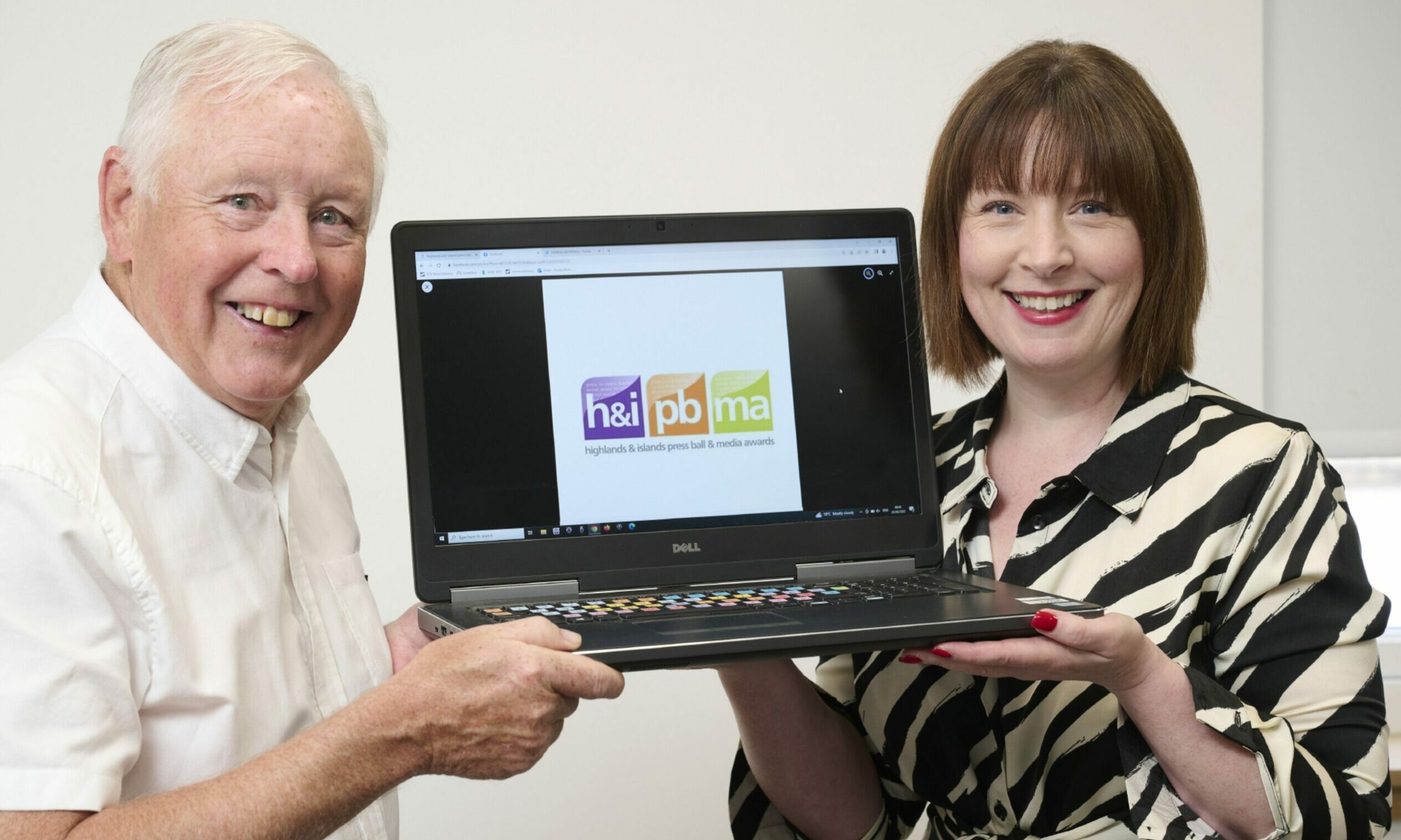 Gordon Fyfe steps down after 32 years as media awards chair - Vimarsana News