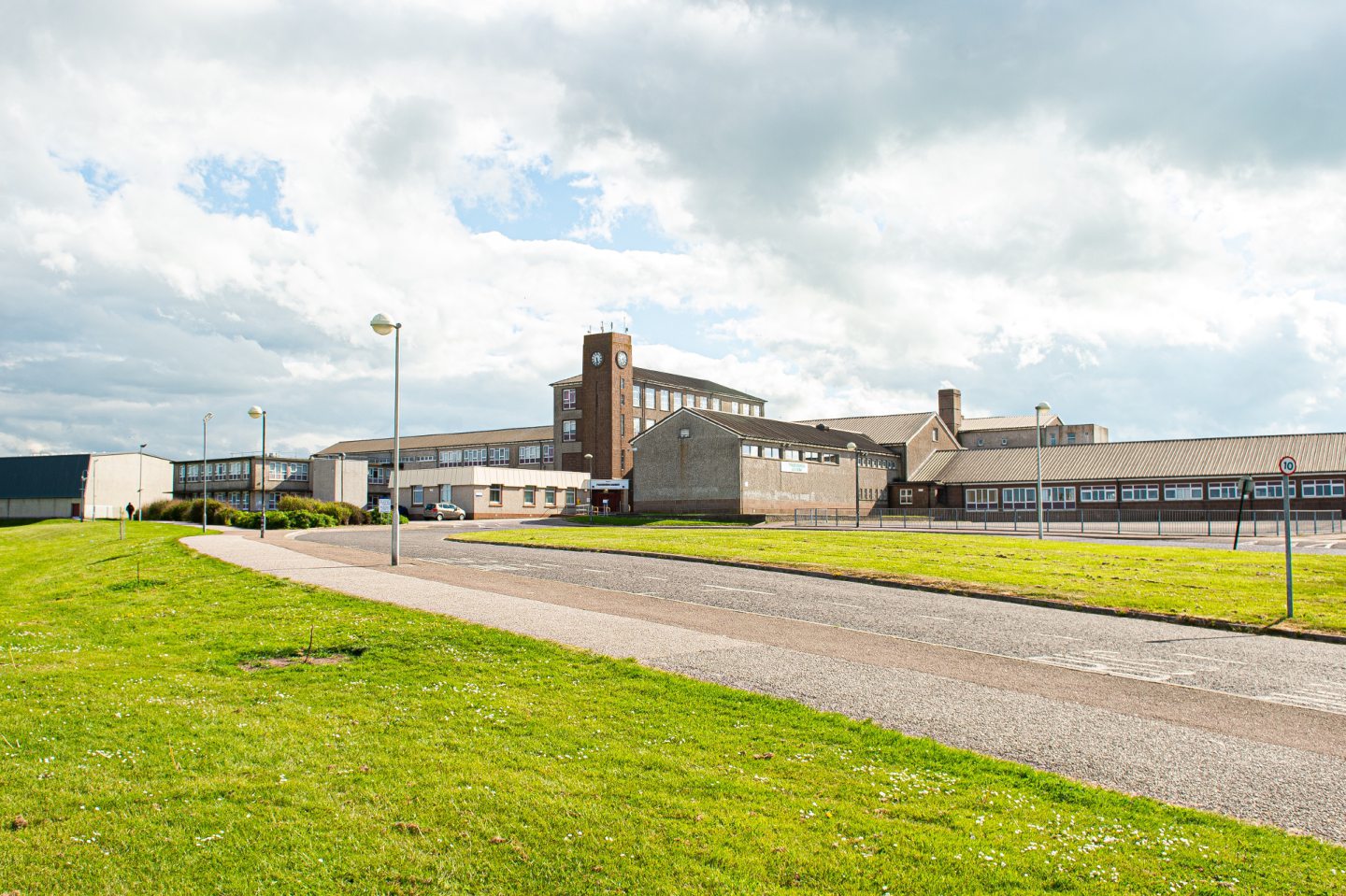 Horrifying Footage Of Fraserburgh School Fight Shocks Parents horrifying-footage-of-fraserburgh-school-fight-shocks-parents