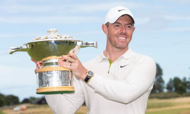 Rory McIlroy with the Genesis Scottish Open trophy. Image: Shutterstock.