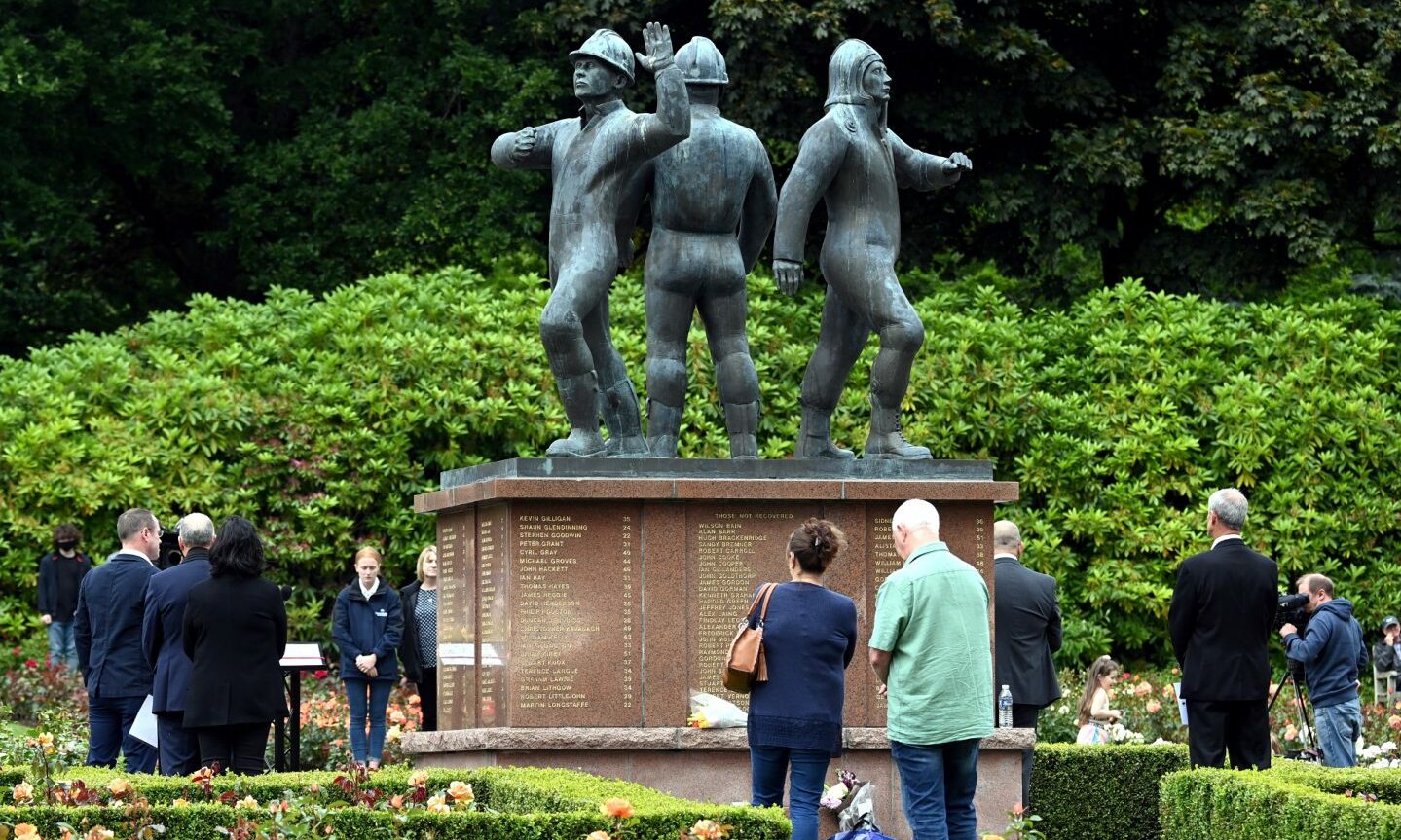 Piper Alpha: North Sea rigs to fall silent to mark 35th anniversary - Vimarsana News