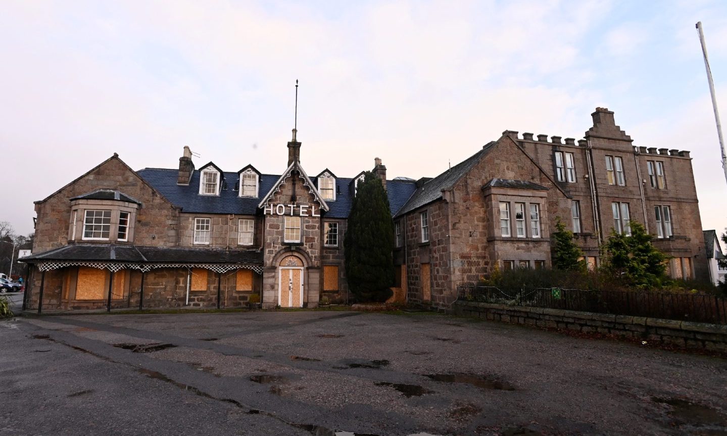 There could soon be a beer garden in the car park of the Huntly Arms Hotel.