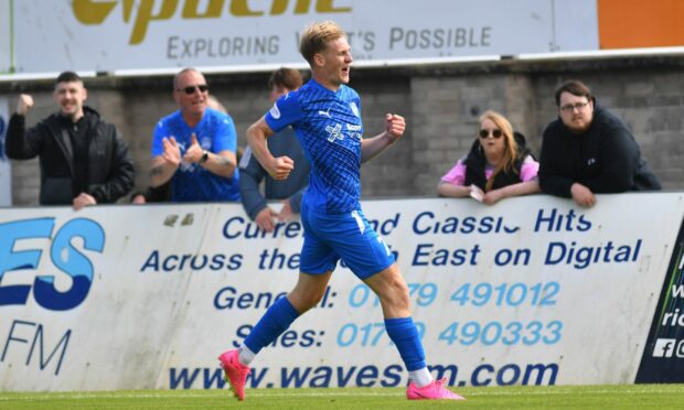 Aaron Reid, right pictured during his time with Turriff United, has joined Peterhead on loan from Aberdeen