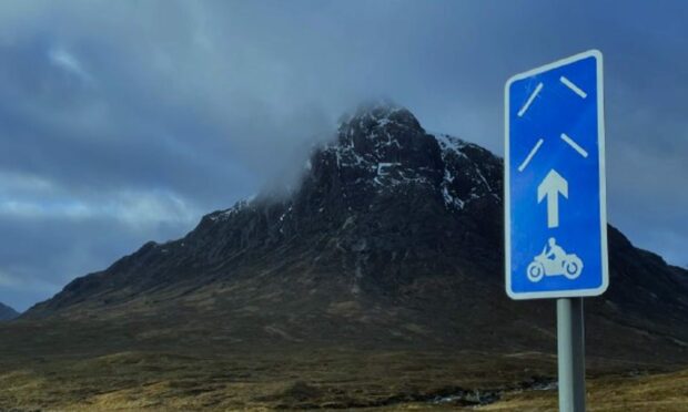 A sign alerting riders to the new markings. Image: Transport Scotland