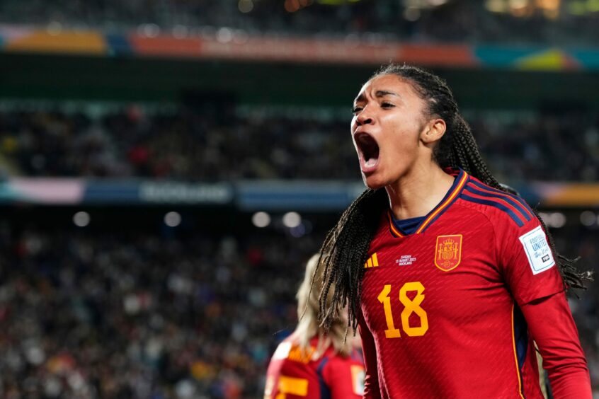 Salma Paralluelo playing for Spain in the Women's World Cup.