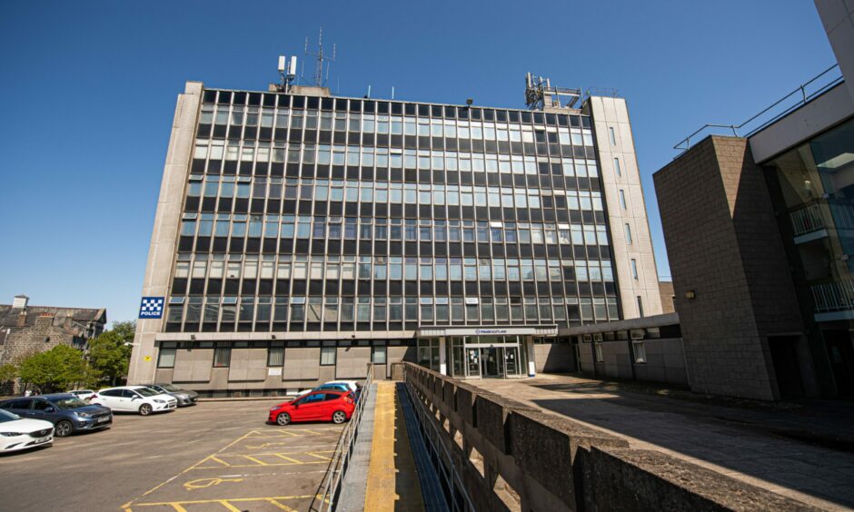 Queen Street police station.