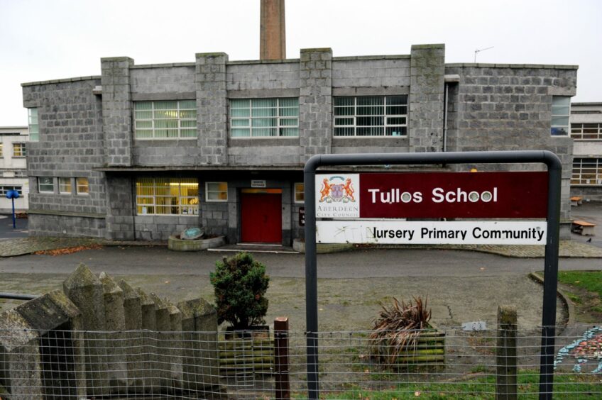 Tullos Primary School 