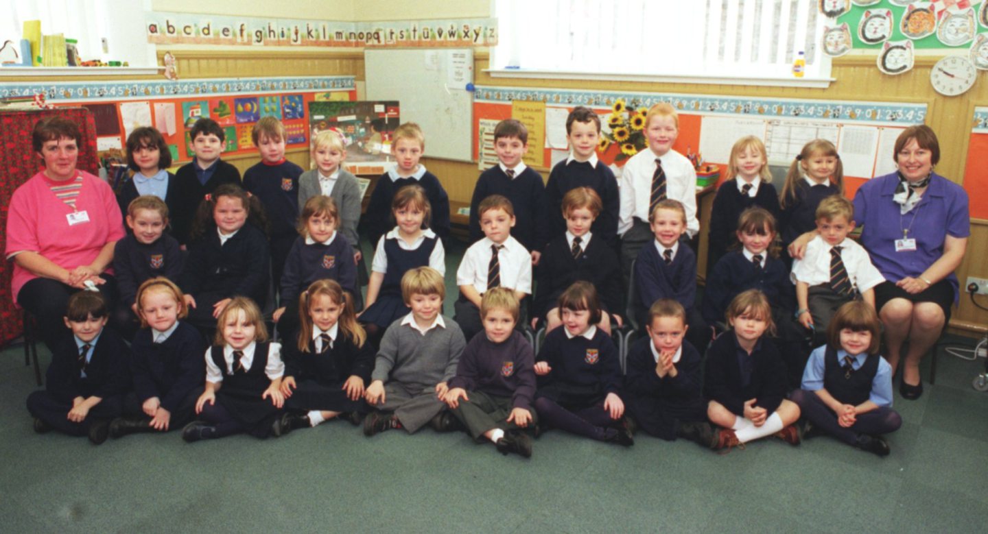 Assistant Mrs Porter and Miss Thomson with the room 2 Primary 1 class at Walker Road School in 1998.
