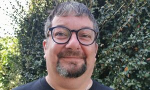 John Wallace, a lung transplant patient, is calling on others to donate.