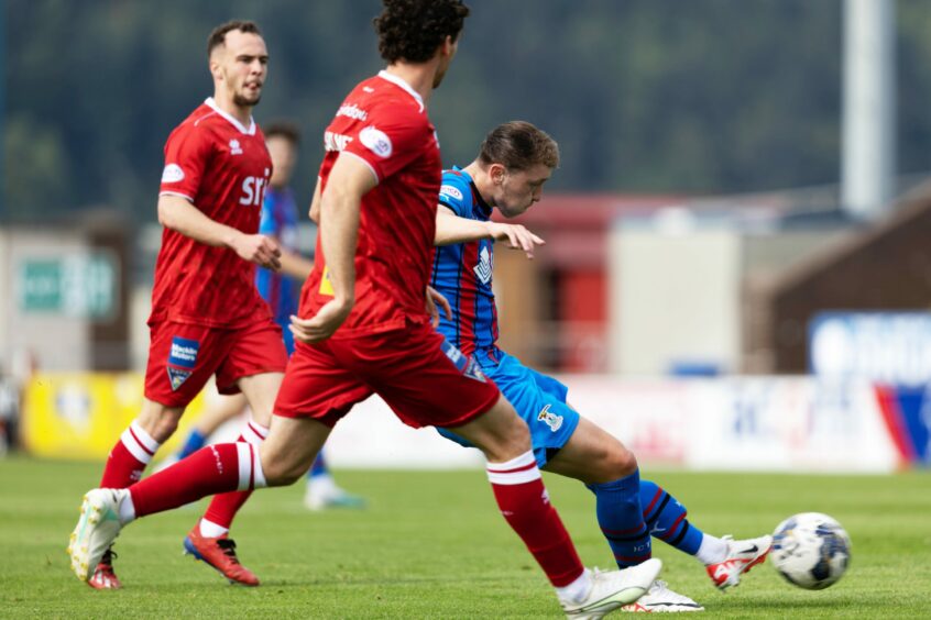 Caley Thistle player Nathan Shaw playing against Dunfermline