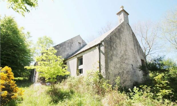 derelict property outside cullen goes up for auction.