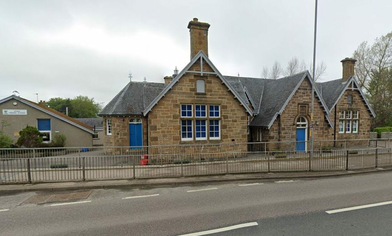 Google Maps image of Alves Primary School. 