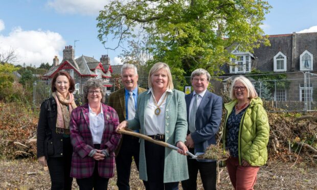 Pictured, from left: Louise McAllister, Aberdeenshire Council Leader, Gillian Owen, John Crawley, Provost of Aberdeenshire Judy Whyte, Formartine Area Committee chair man Iain Taylor and Isobel Davidson. Image: Aberdeenshire Council.