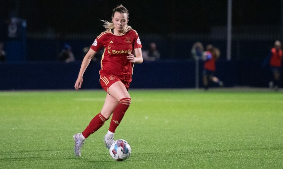 Chloe Gover in action for Aberdeen in a SWPL match against Montrose.