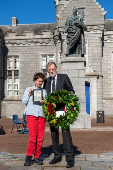Graham and his daughter Nuala are descendants of George Watt's brother Alan with the Aberdeen Grammar School Lord Byron statue