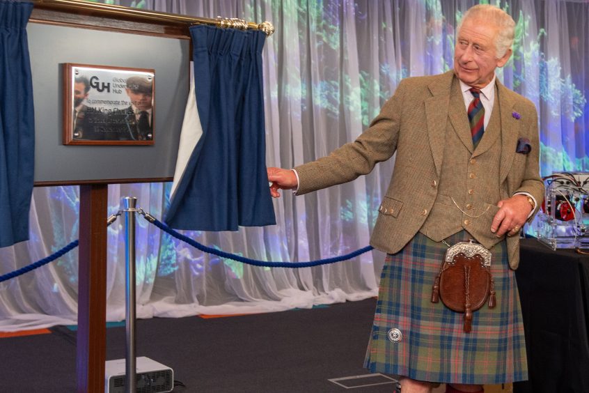 King Charles unveils GUH visit plaque