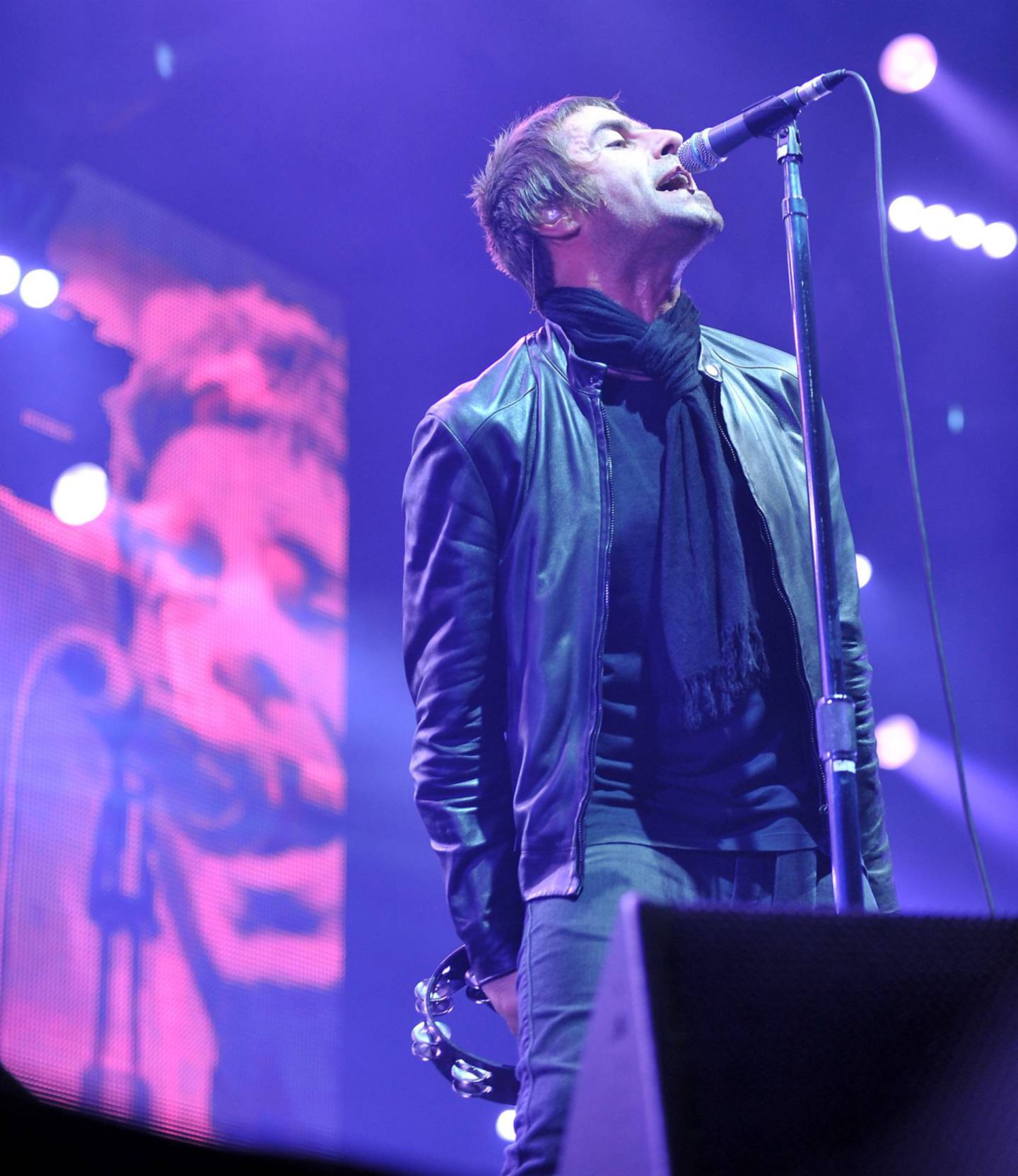 Liam Gallagher performs live with Oasis in Aberdeen on November 1, 2008. Photo by Kath Flannery, DC Thomson. 