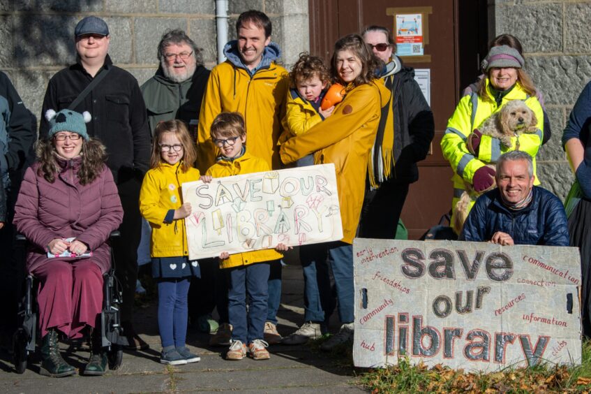 "Save our libraries" banners