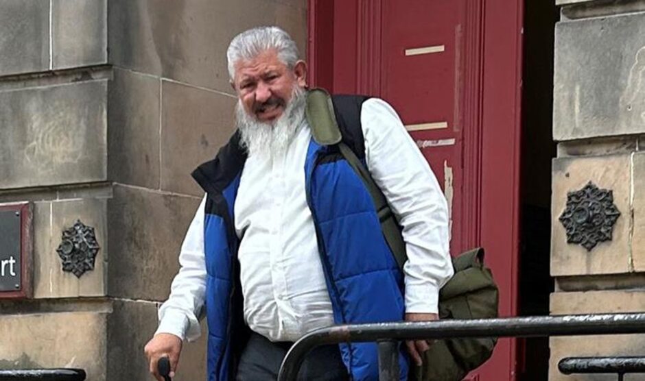 A church pastor from Glasgow has avoided jail after admitting fraud