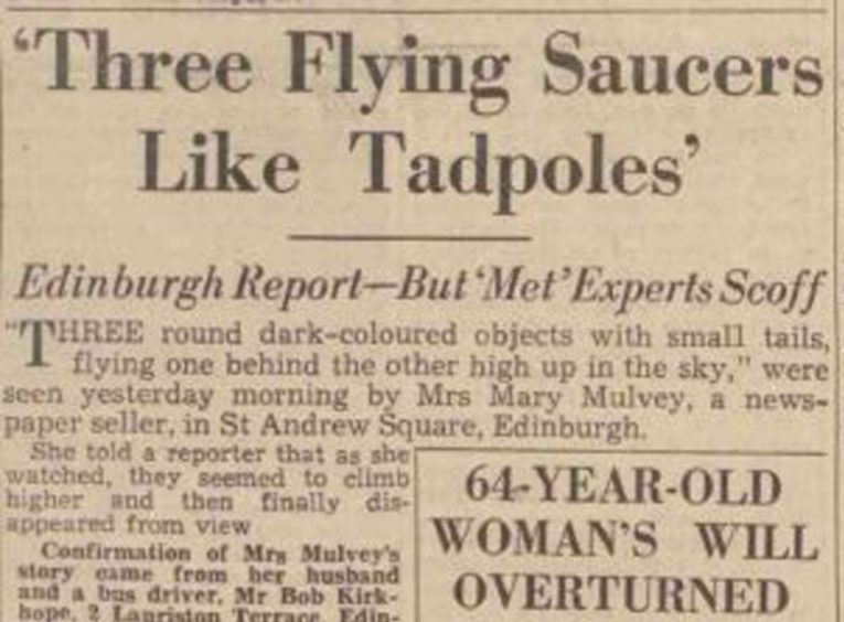 An article with the headline 'three flying saucers like tadpoles'